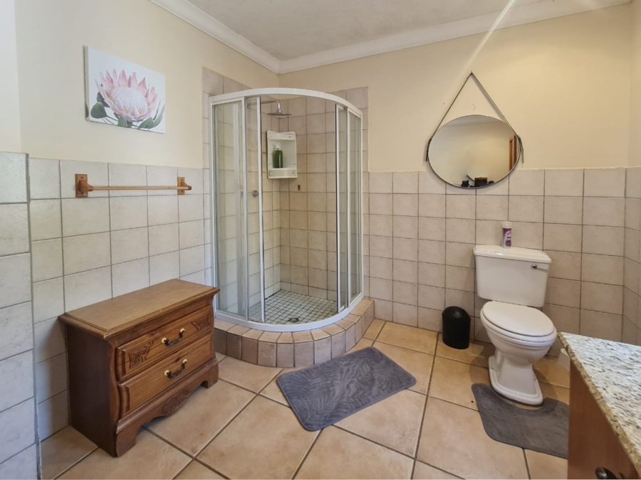 To Let 4 Bedroom Property for Rent in Eagles Landing North West